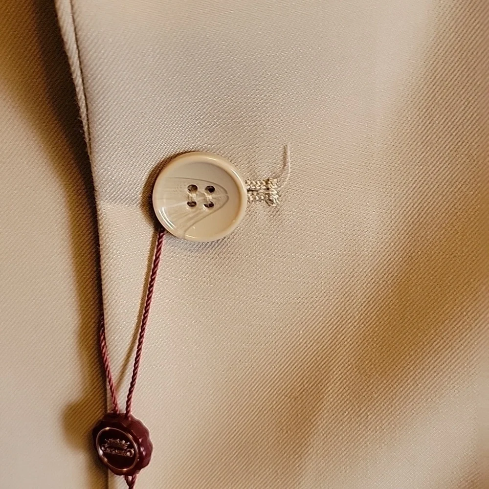 Carlo Lusso-2 button beige Jacket Size 38 L. NWT. - Picture 5 of 12